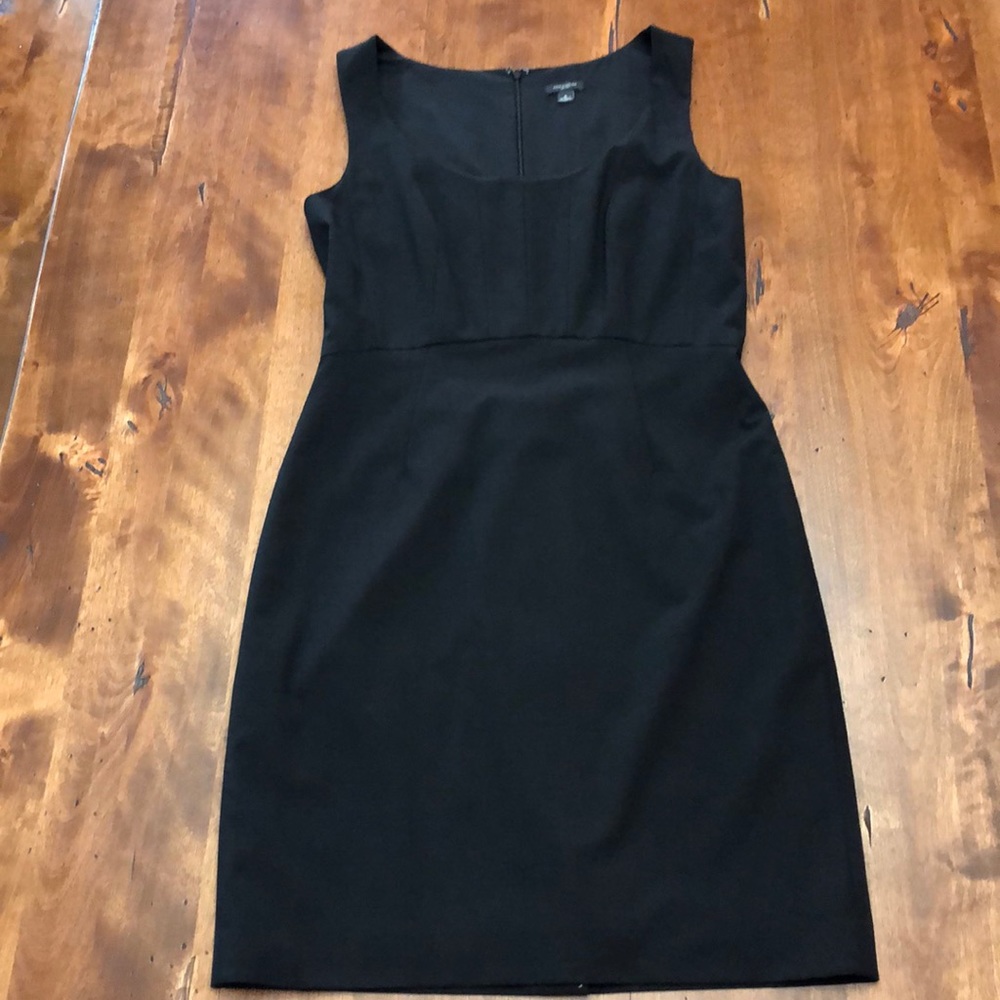 Ann Taylor Sheath Dress Size 6